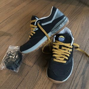 LEMS Trailhead. Size 8. Never worn